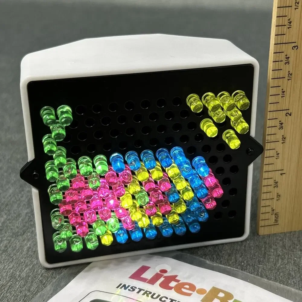 Mini Lite Brite With Instructions Art Guide Sheets Battery Operated Travel Toy